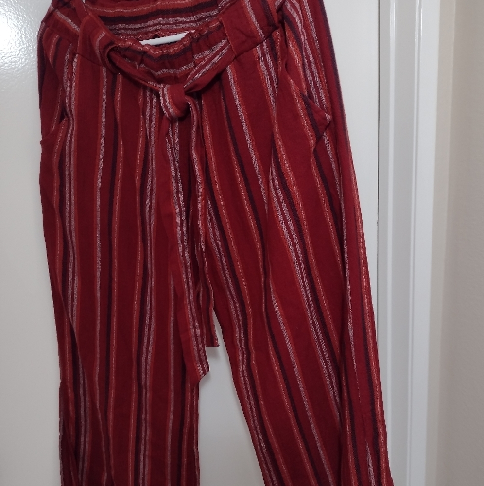 Loose, Cropped Pants